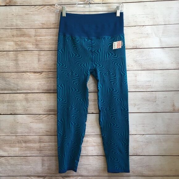 NEW WITH TAGS FREE PEOPLE MOVEMENT WAVE RIDER COMBO LEGGINGS - Picture 1 of 6